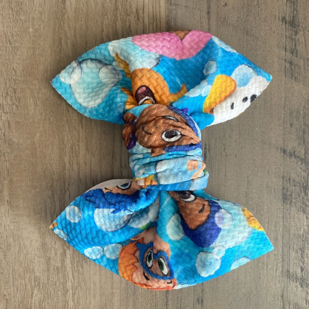Bows - Picture 2 of 6